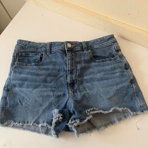 American Eagle Women's Blue Denim  Stretch Raw Hem Mom Short  Shorts SZ 12